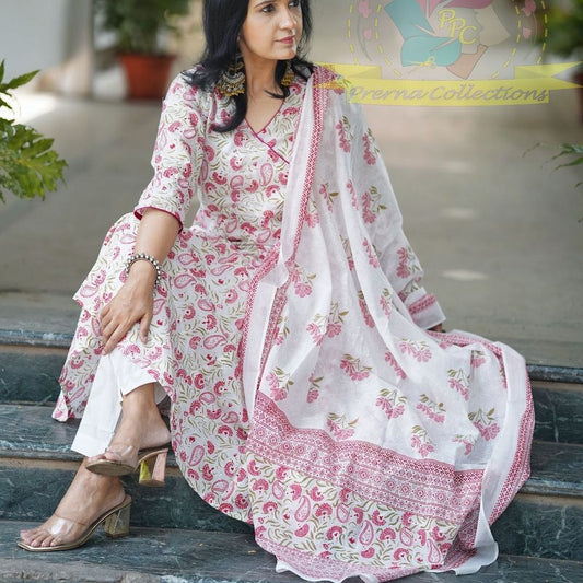 Amazing White Suit for Upcoming Festive Season